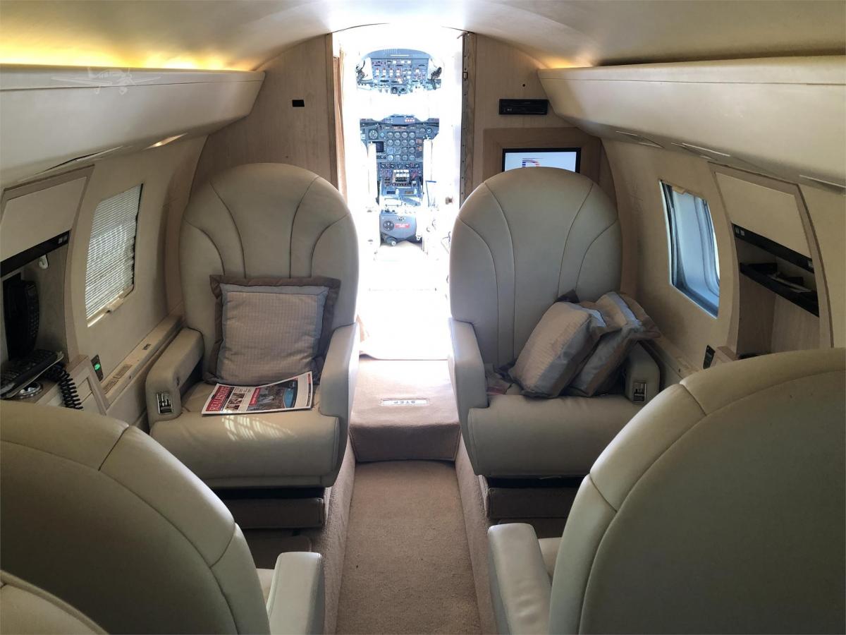 1977 LOCKHEED JETSTAR II Photo 2
