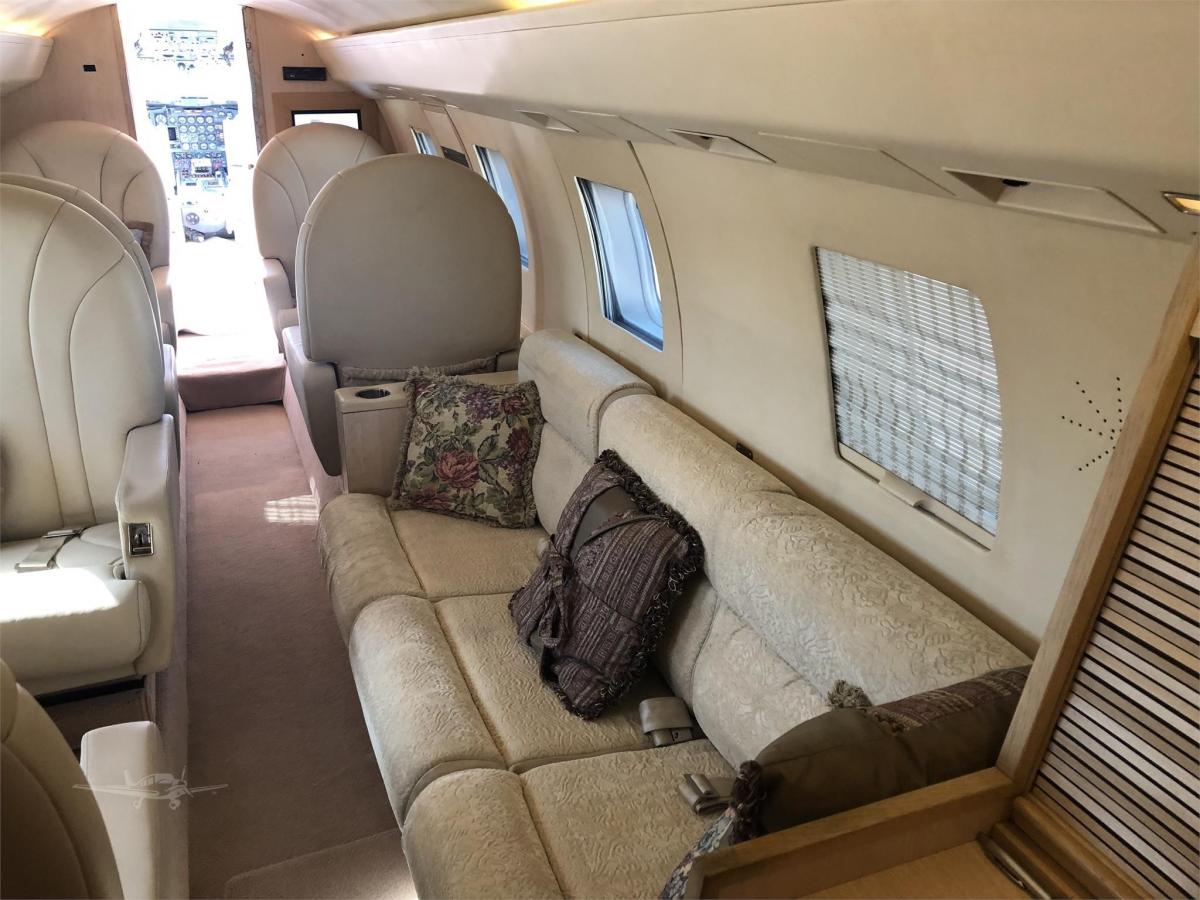 1977 LOCKHEED JETSTAR II Photo 3