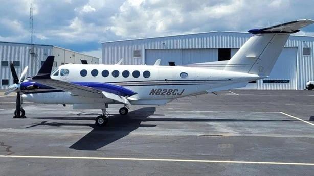 2004 BEECHCRAFT KING AIR 350 Photo 2