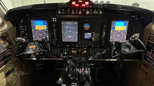 2004 BEECHCRAFT KING AIR 350 Photo 4