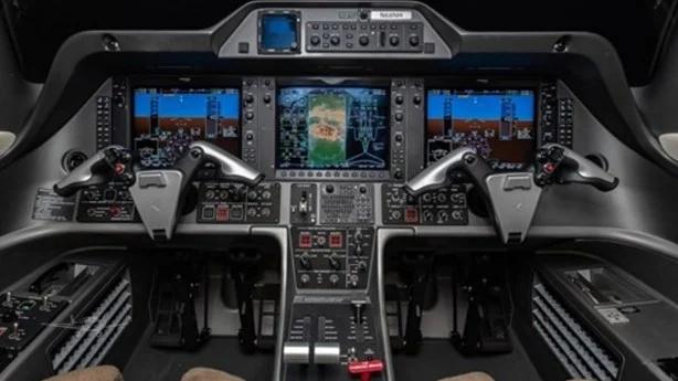 2014 EMBRAER PHENOM 100E Photo 4