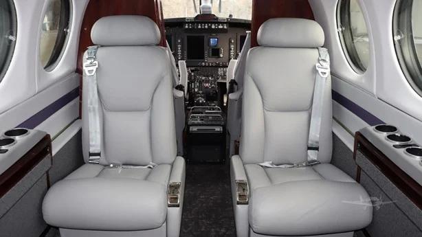 2006 BEECHCRAFT KING AIR 350 Photo 5