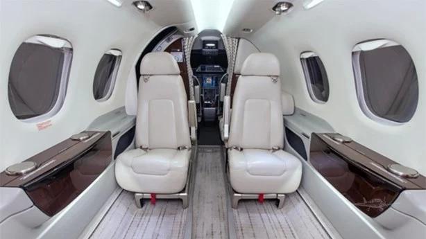 2014 EMBRAER PHENOM 100E Photo 5