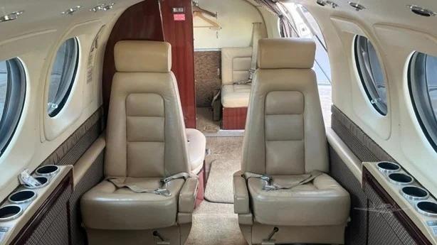 1996 BEECHCRAFT KING AIR C90B Photo 5
