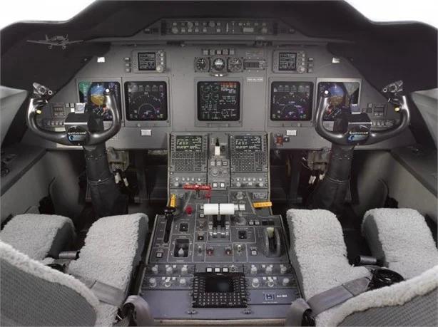 2001 GULFSTREAM G200 Photo 2