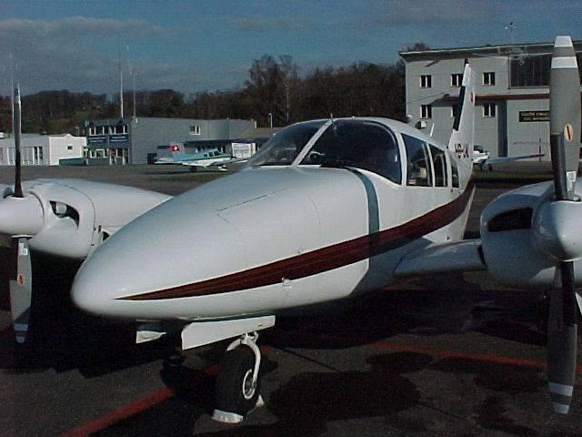 1972 PIPER SENECA Photo 2