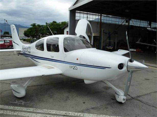 2002 CIRRUS SR20 Photo 2