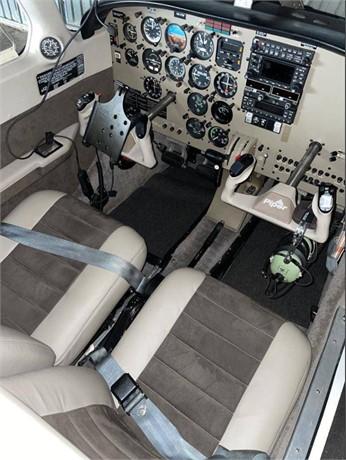 1997 PIPER ARCHER III Photo 4