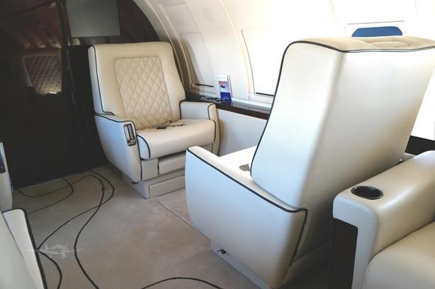 1986 BOMBARDIER CHALLENGER 601-1A Photo 6