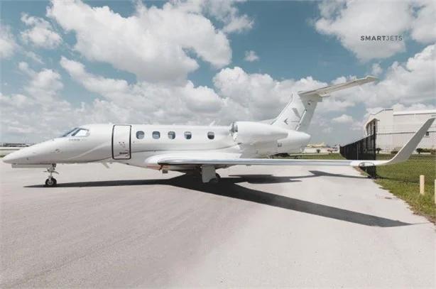 2020 EMBRAER PHENOM 300E Photo 3