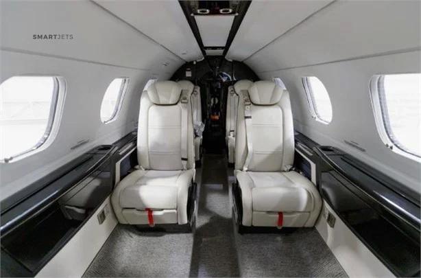 2020 EMBRAER PHENOM 300E Photo 5