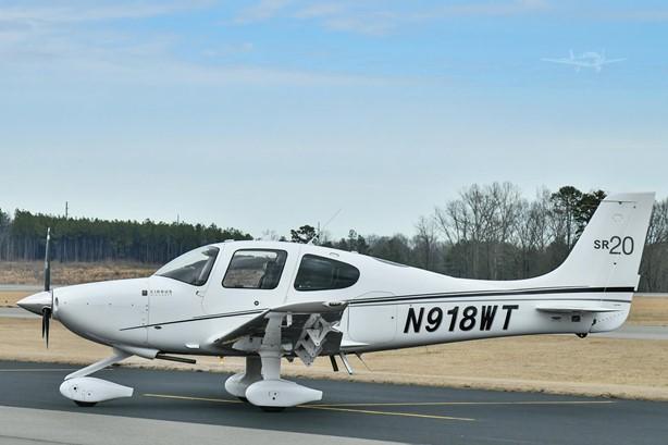 2013 CIRRUS SR20-G3 Photo 4