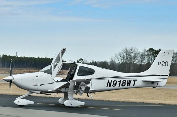 2013 CIRRUS SR20-G3 Photo 5