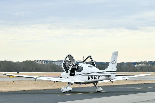 2013 CIRRUS SR20-G3 Photo 6