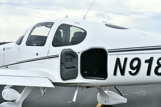 2013 CIRRUS SR20-G3 Photo 5