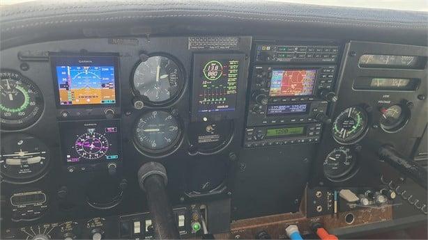 1981 CESSNA R182RG SKYLANE Photo 4