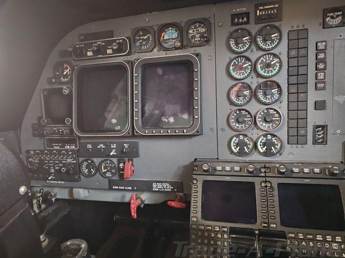 2003 BEECHCRAFT BEECHJET 400A Photo 3