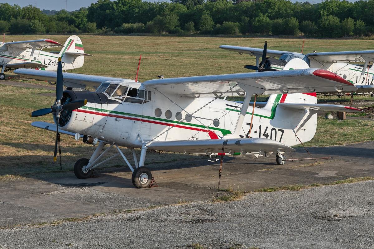 1977 Antonov AN-2 Photo 2