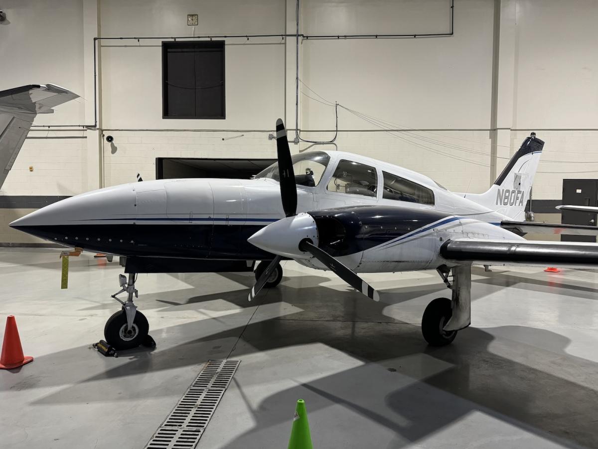 1977 Cessna 310R Photo 2
