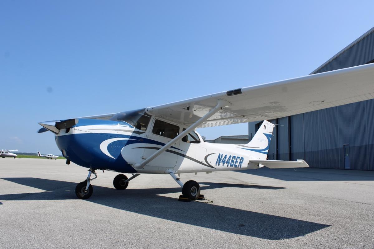 2006 Cessna 172SP Photo 2