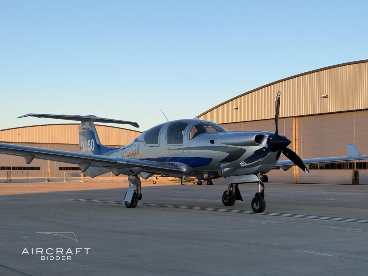 2021 Diamond DA50 RG Photo 2