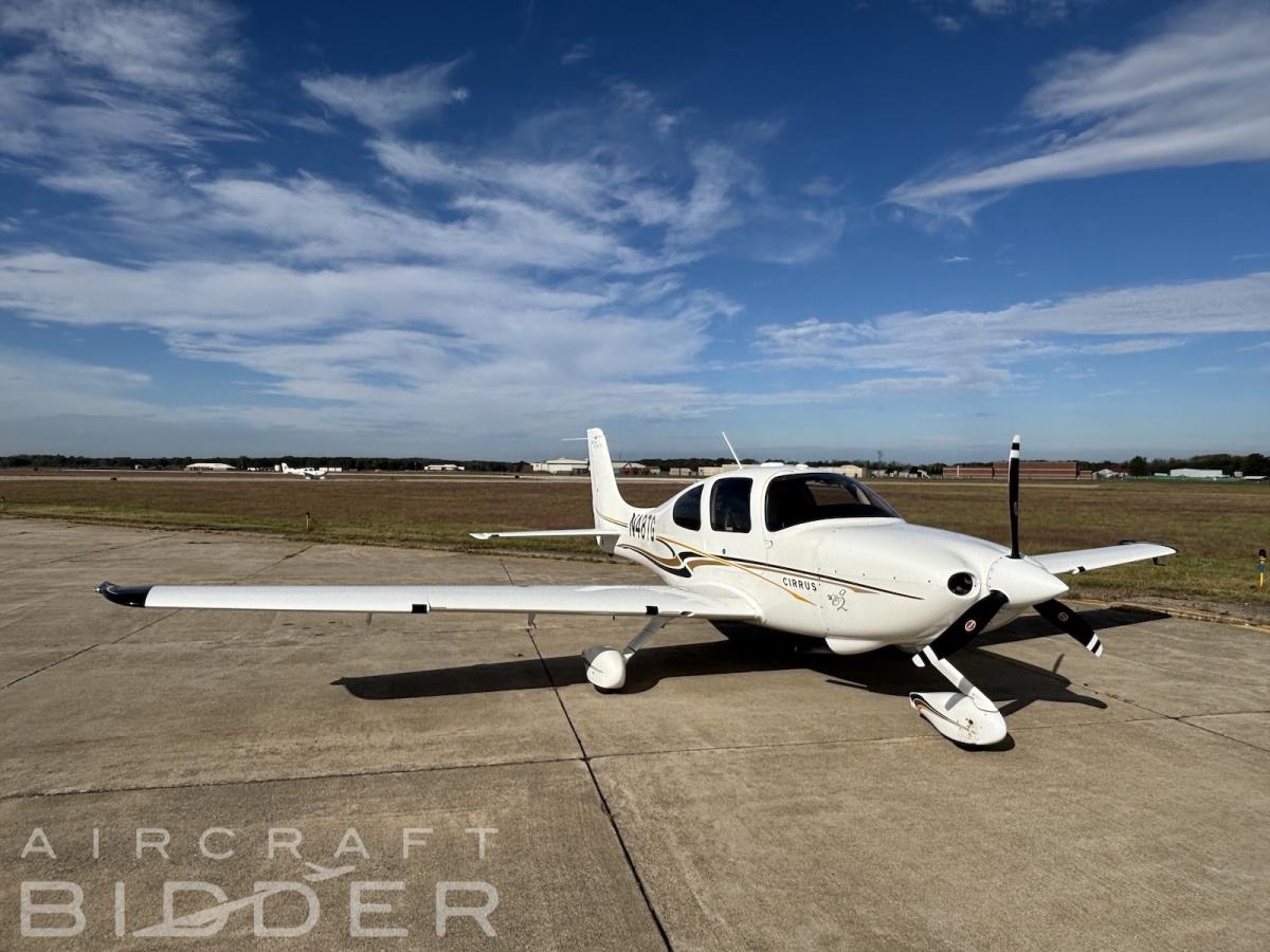 2006 Cirrus SR20 Photo 2