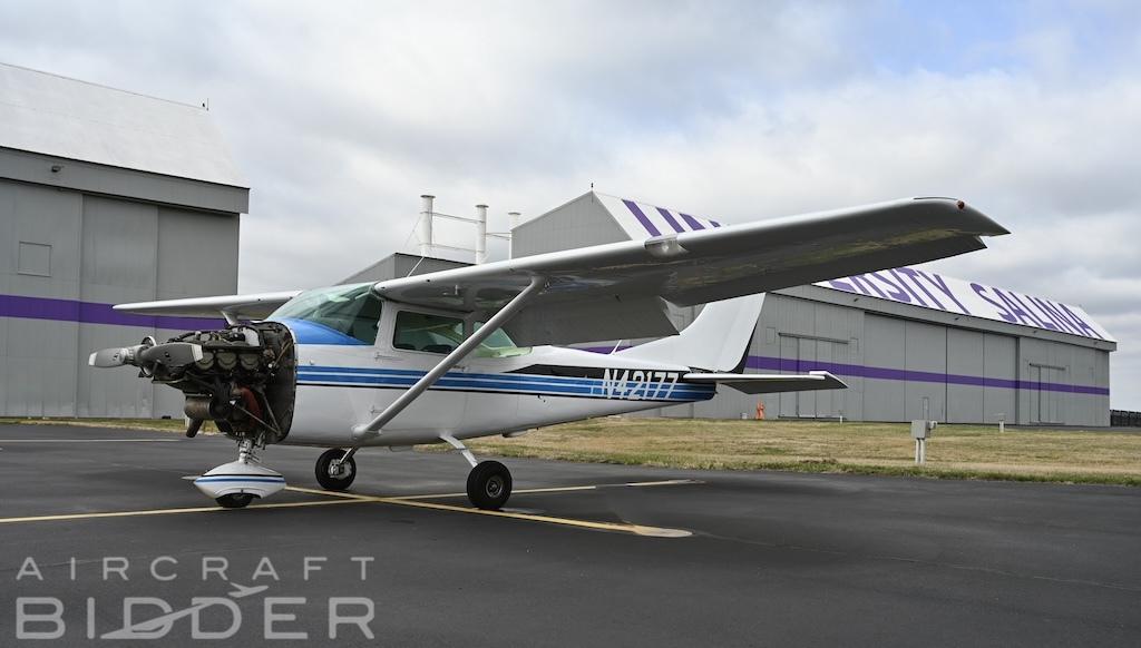 1968 Cessna 182L Photo 2