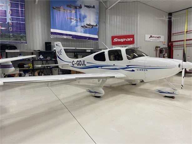 2005 CIRRUS SR22-G2 Photo 2