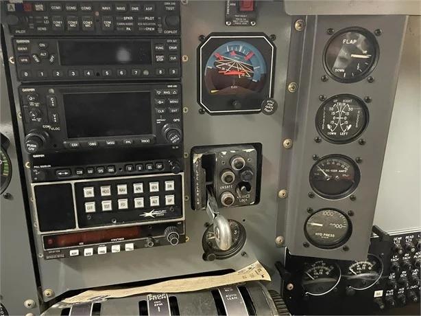 1962 COMMANDER 680F Photo 7