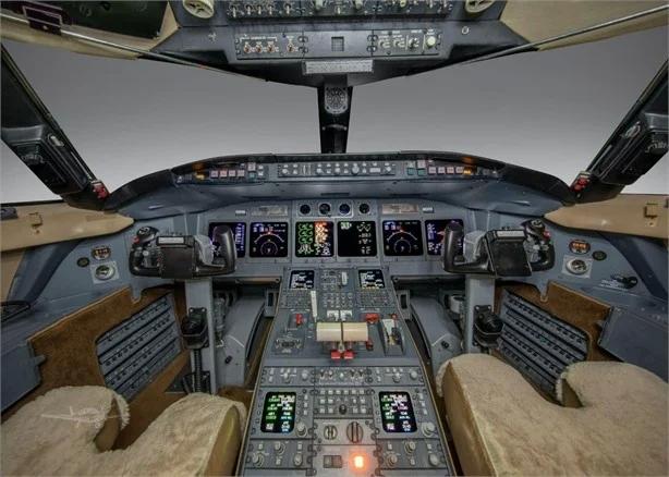 2000 BOMBARDIER CHALLENGER 604 Photo 6