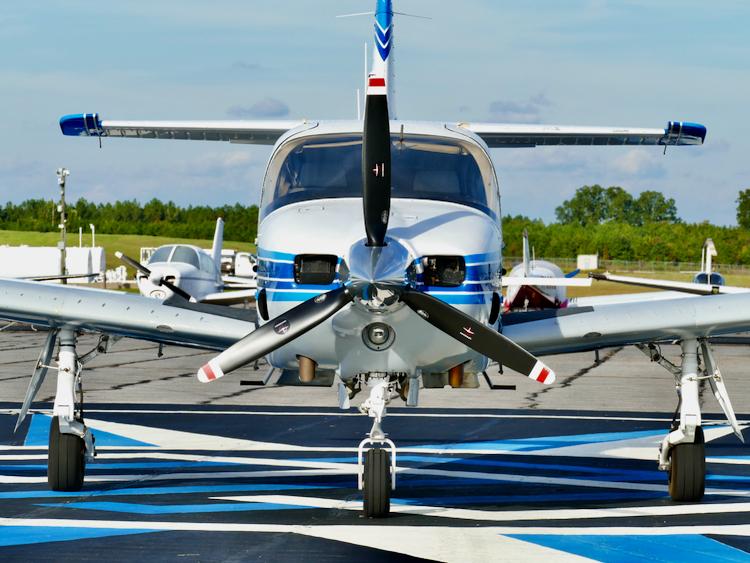 1976 Rockwell Commander 114 Photo 3