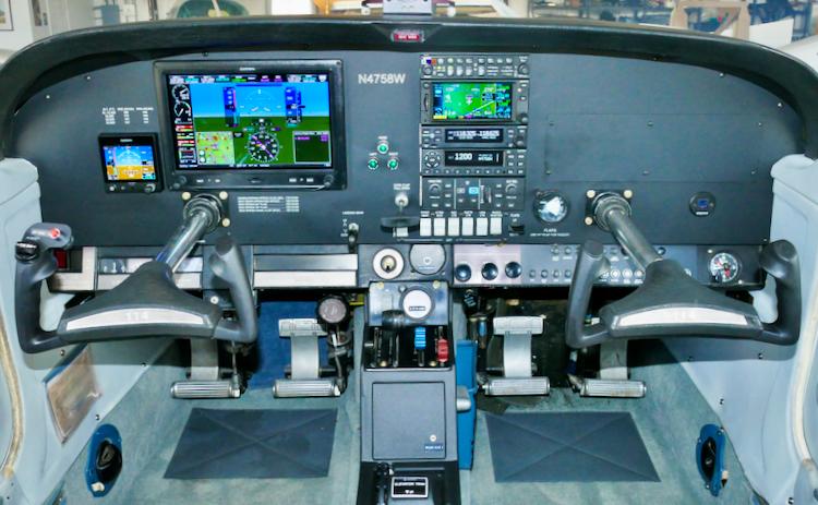 1976 Rockwell Commander 114 Photo 2