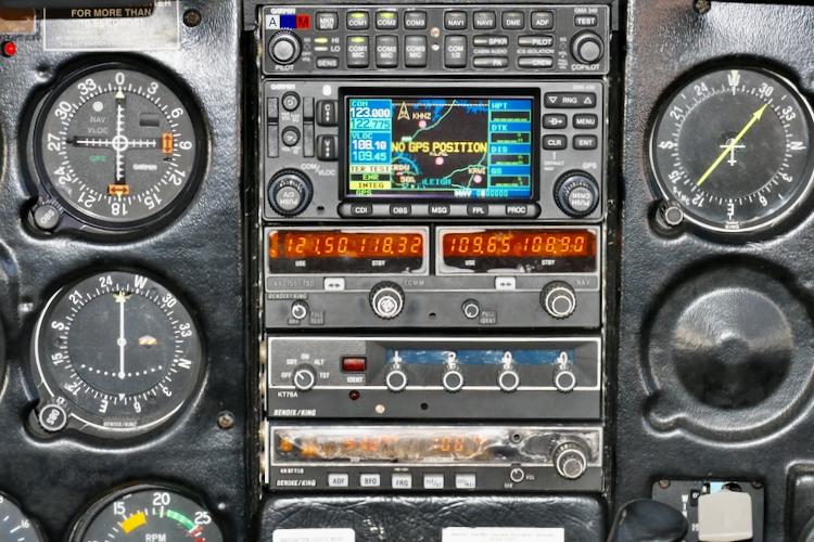 1976 Cessna 177RG Cardinal RG Photo 6