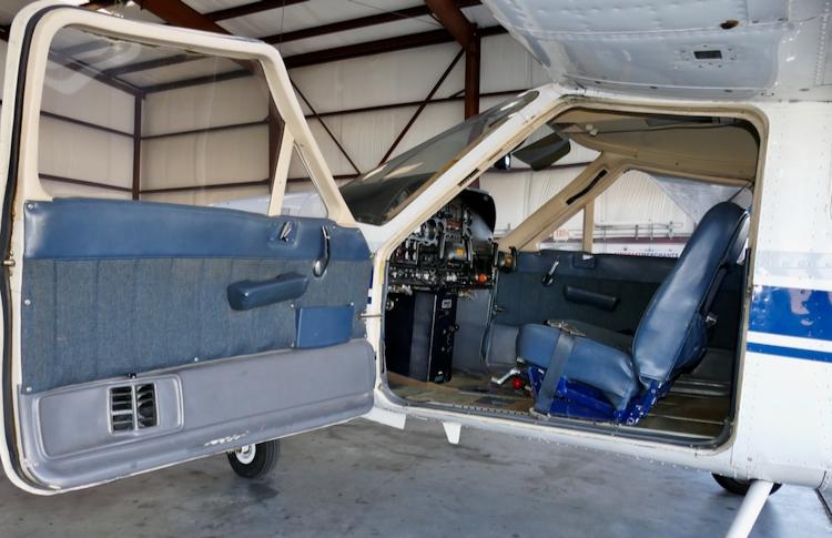 1976 Cessna 177RG Cardinal RG Photo 4