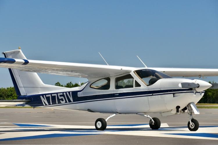 1976 Cessna 177RG Cardinal RG Photo 4