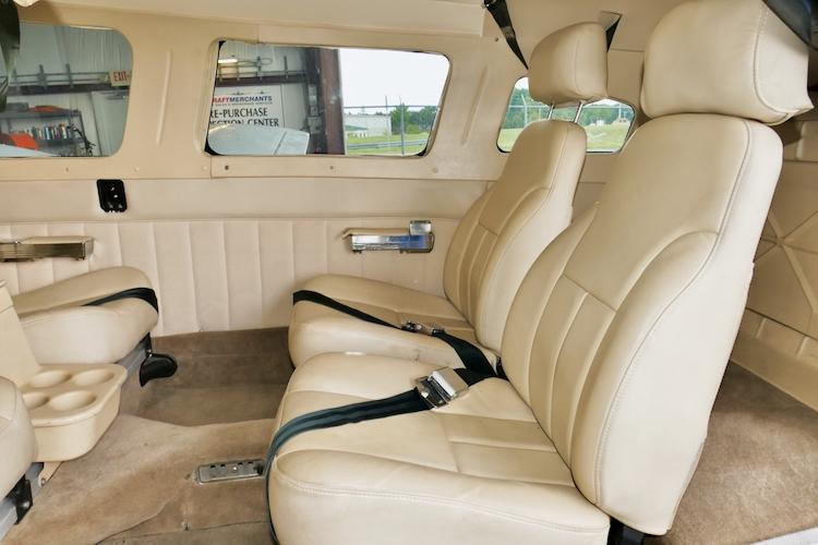 1979 Piper PA-34-220T Seneca II/III Photo 2