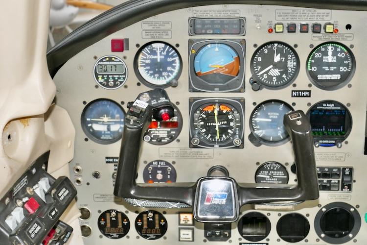 1979 Piper PA-34-220T Seneca II/III Photo 3