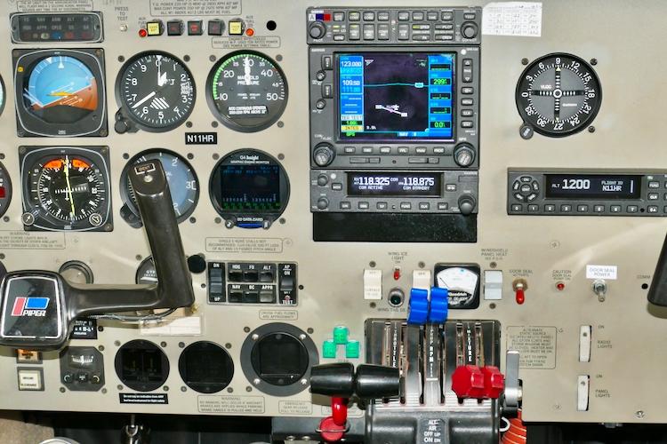 1979 Piper PA-34-220T Seneca II/III Photo 4