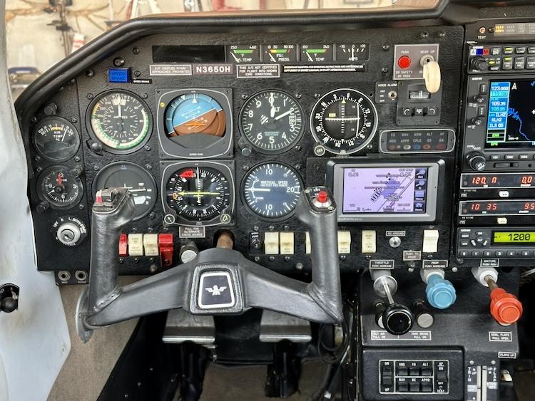 1980 Mooney M20K 231 Photo 2
