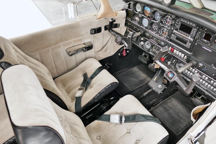 1981 Piper PA-28-236 Dakota Photo 6