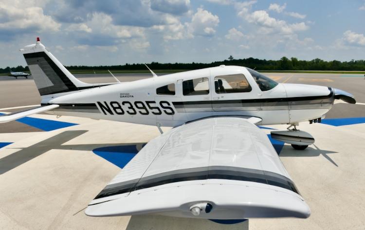 1981 Piper PA-28-236 Dakota Photo 3