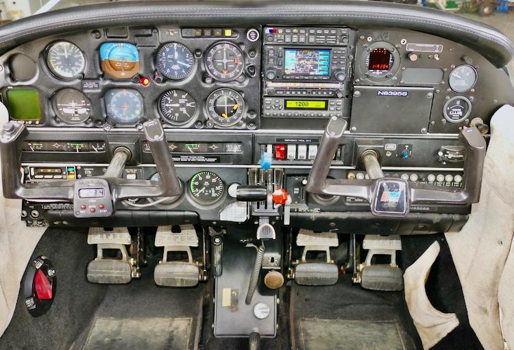 1981 Piper PA-28-236 Dakota Photo 2