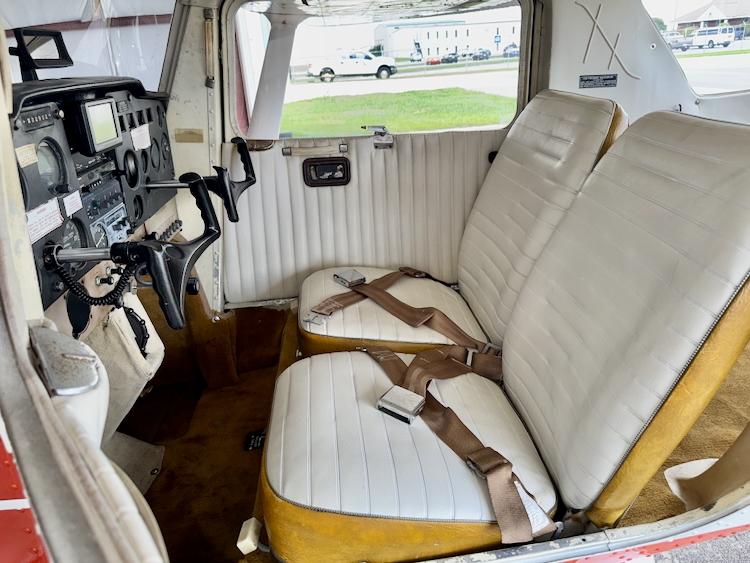 1968 Cessna 150H Photo 2