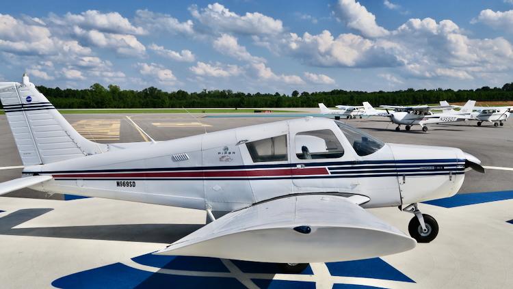 1972 Piper PA-28-140 Cherokee 140E Photo 3