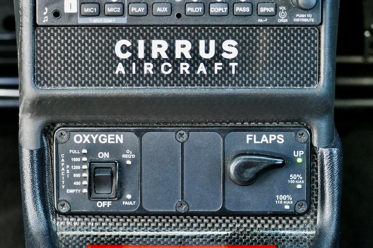 2016 Cirrus SR22-G5 GTS Photo 4