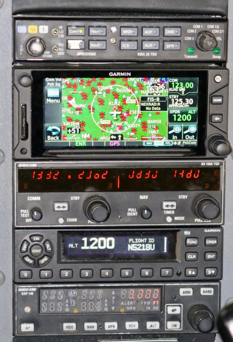 2002 Cessna 172SP Skyhawk Photo 6