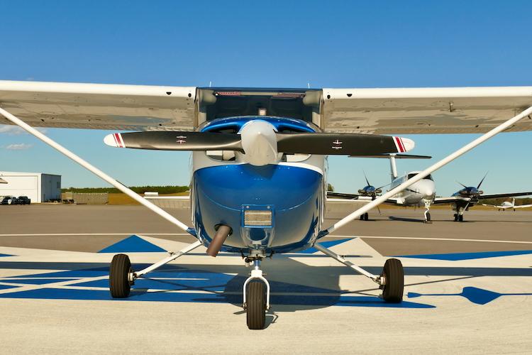 2002 Cessna 172SP Skyhawk Photo 4