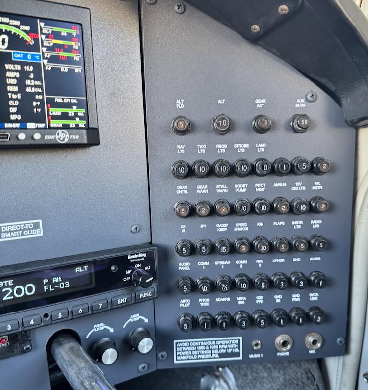 1978 Mooney M20J Photo 5