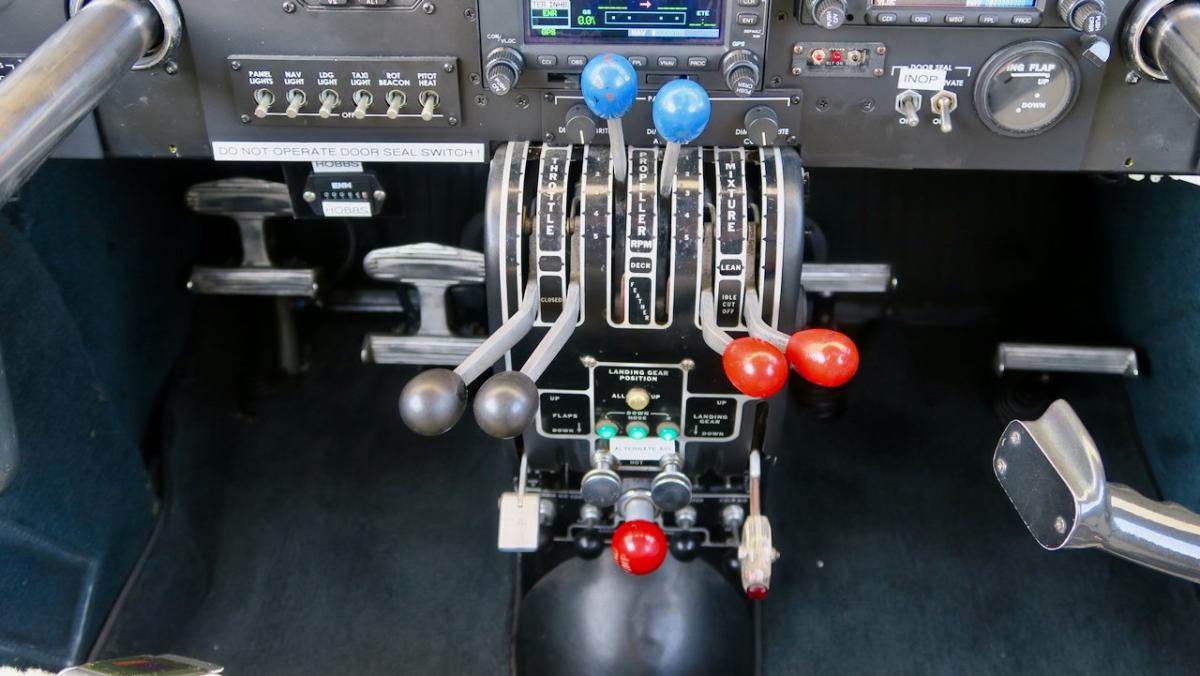 1961 Piper PA-23 Apache Geronimo with 200 hp IO-360-C1C Engines Photo 7