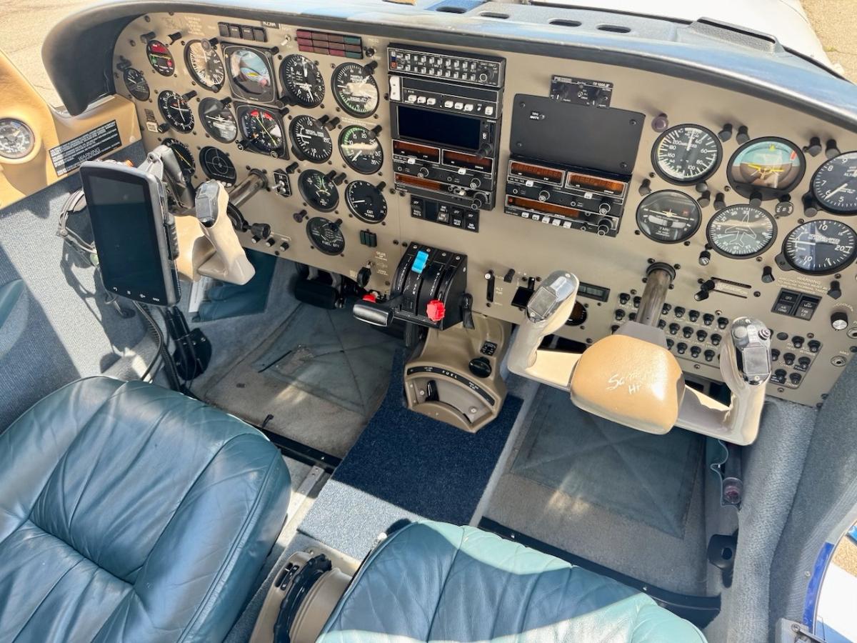 1996 Piper PA-32R-301 Saratoga HP Photo 6